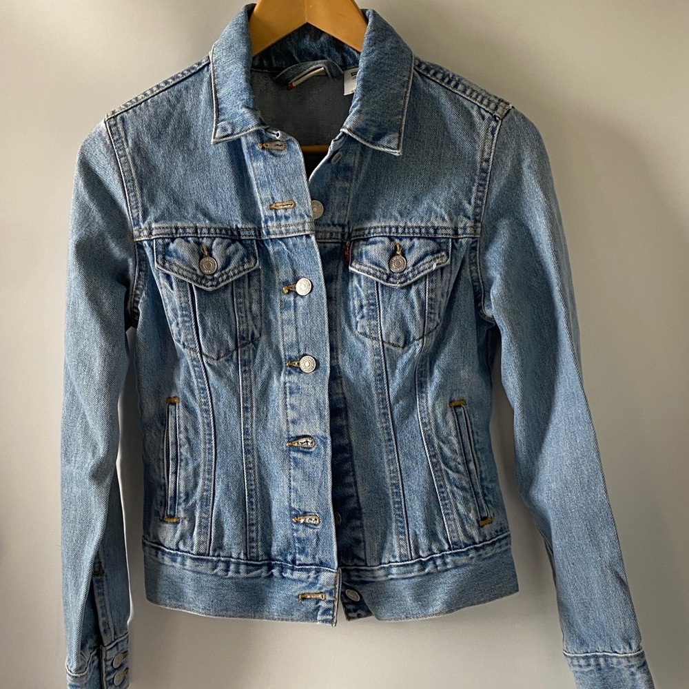 Levi’s Vintage 1983 Trucker Denim Jacket | Light Wash | Women’s Small